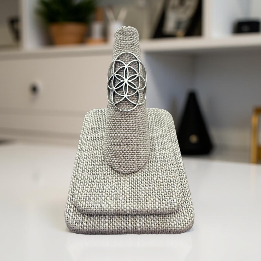 NWT 925 Sterling Silver Flower of Life Ring! Available in Sizes 6-10! NEW! - Picture 4 of 5